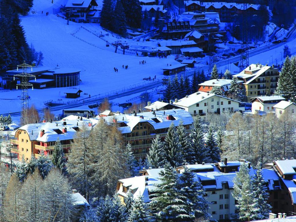 Residence Club Ponte Di Legno Exteriör bild