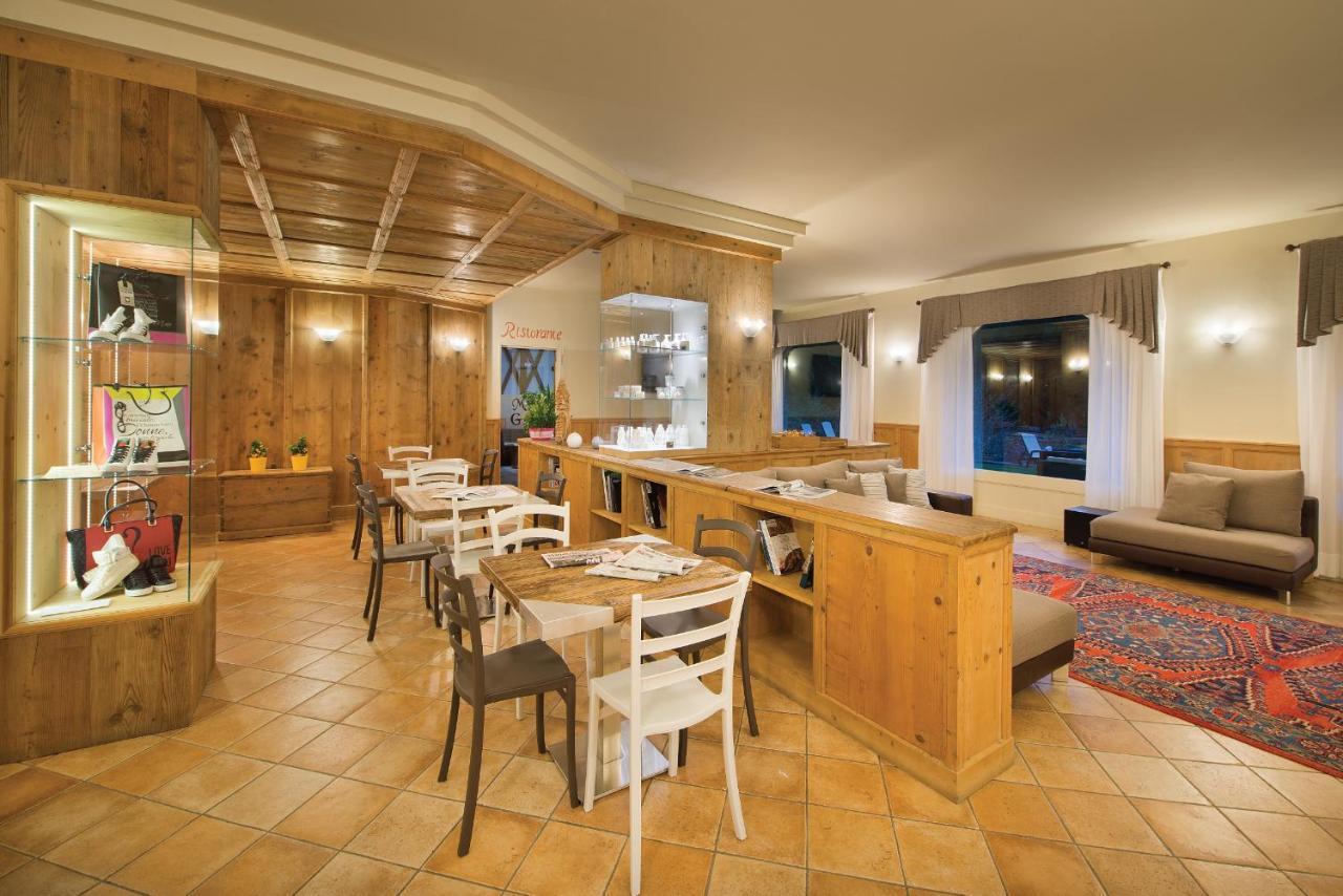 Residence Club Ponte Di Legno Exteriör bild
